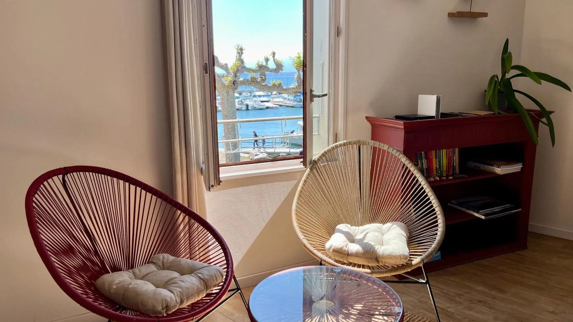 Appartement A 10 Metres De La Plage ! Nernier Frankrig